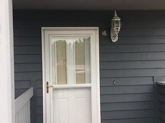 4th image of 1377 N State St #16