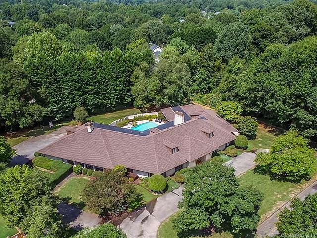 1st image of 3631 Brentwood Dr