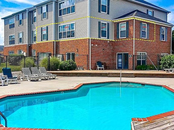 2nd image of 303 N Knollwood Dr Suite 6203