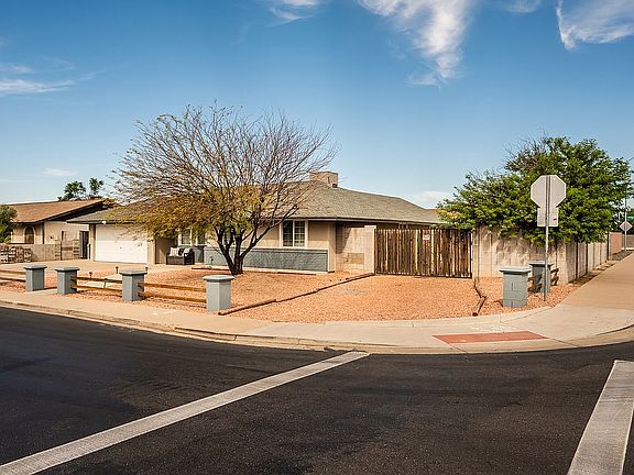 3rd image of 3158 E Pueblo Ave