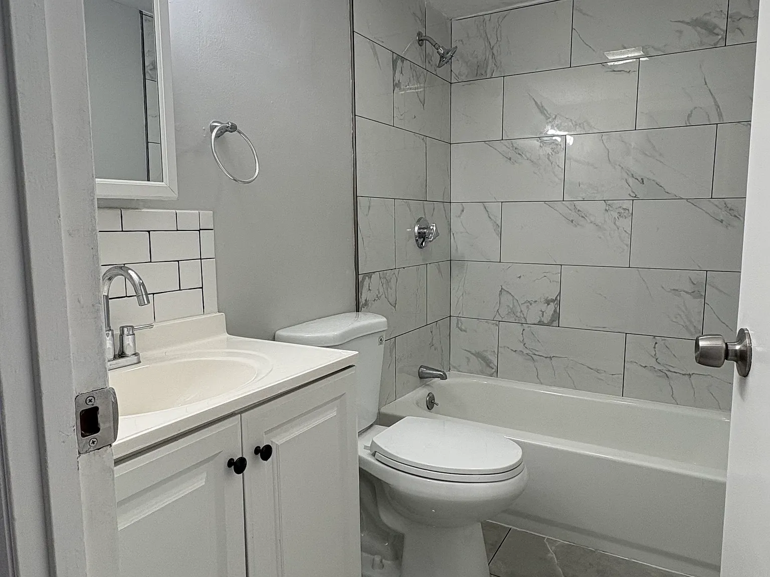 2 bed, $1,800 — Photo 3