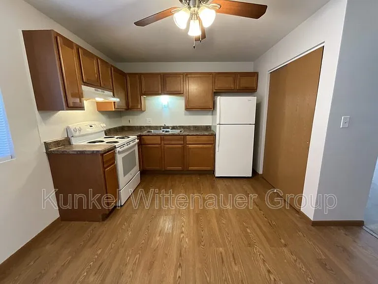 1705D Jamestown Rd — Photo 4