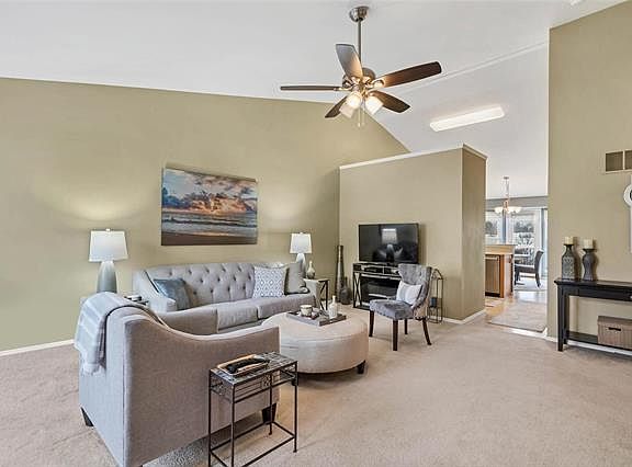5th image of 296 Arbor Place Ln