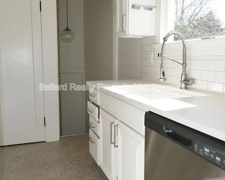 3246 Conkling Pl W — Photo 15