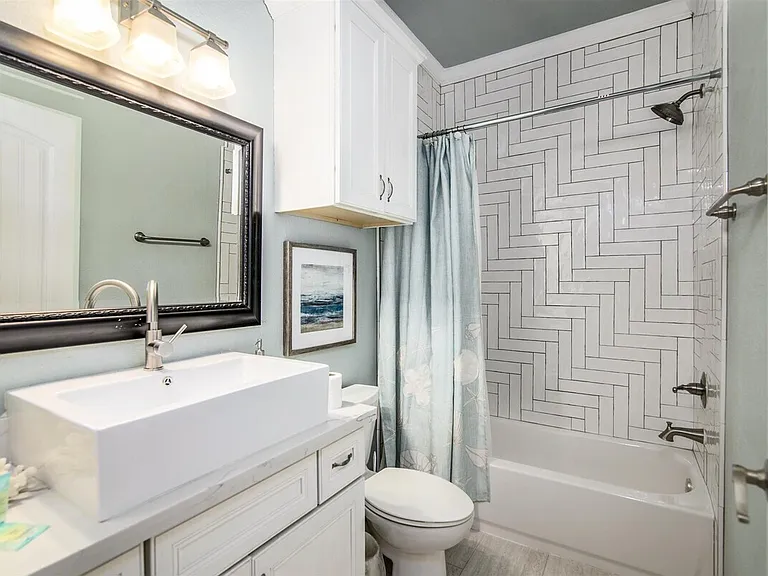 986 Bahama Dr — Photo 6