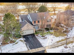7023 Dada Dr, Gurnee, IL 60031