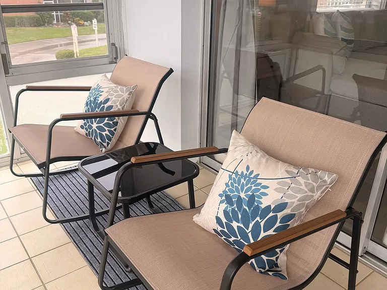 75 Royal Oak Ct #201 — Photo 20