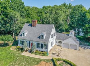 420 W 99th St, Kansas City, MO 64114