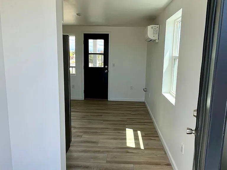 4118 Adams Ave #9 — Photo 4