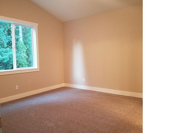 3rd image of 9106 NE 33rd Pl
