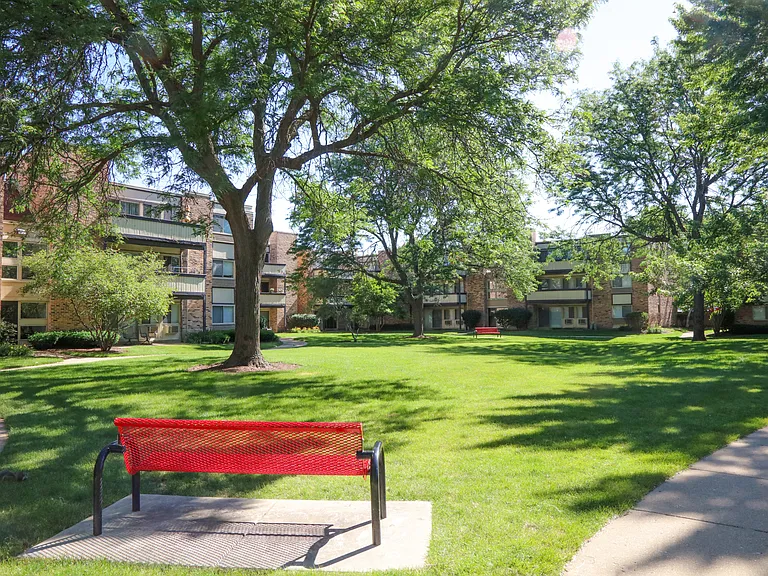 Fieldpointe of Schaumburg — Photo 9