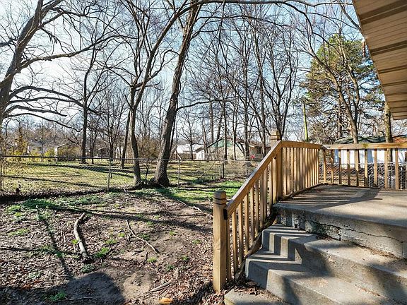 4th image of 504 W 36th St #1