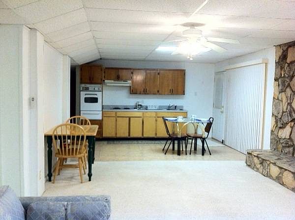 2nd image of 103 Greenbriar Ln