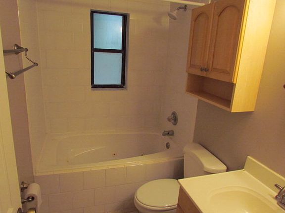 4th image of 108 NW 6th St