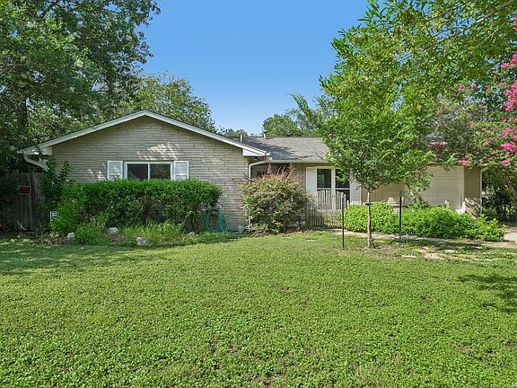 2nd image of 3626 Highcliff Dr