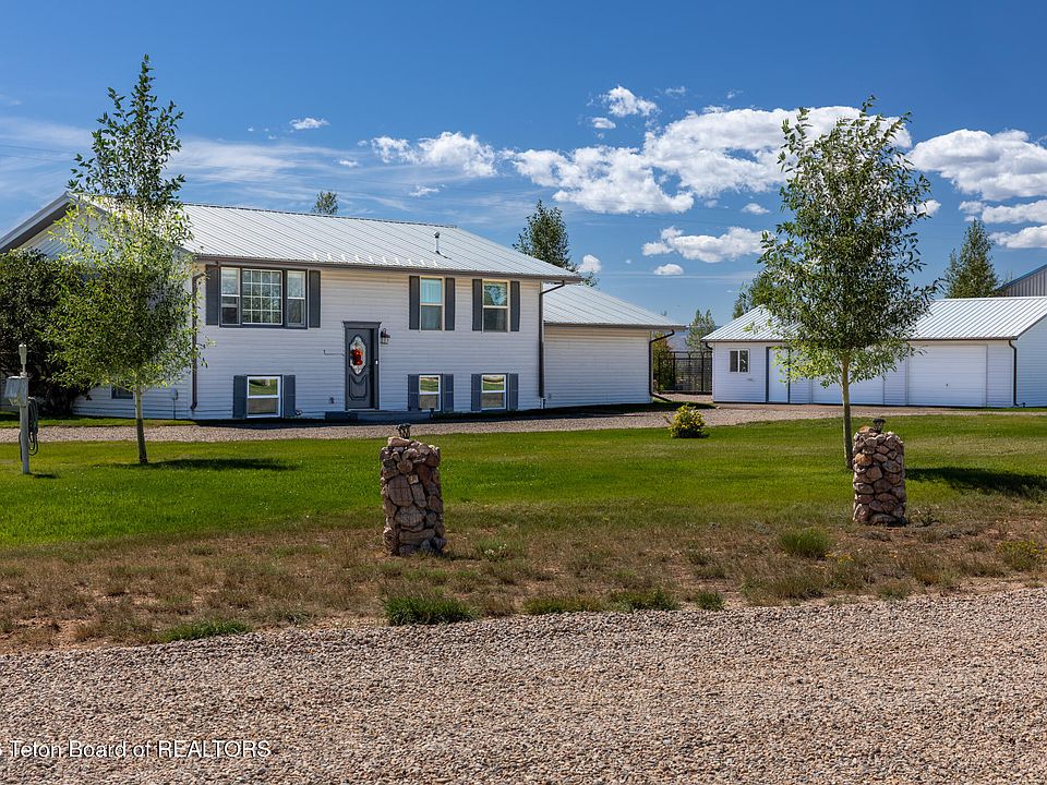 1st image of 12 Lodgepole Ln