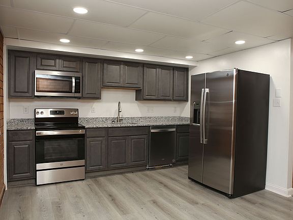 5th image of 1701 W Market St