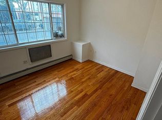 25 E 51st St #1, Brooklyn, NY 11203