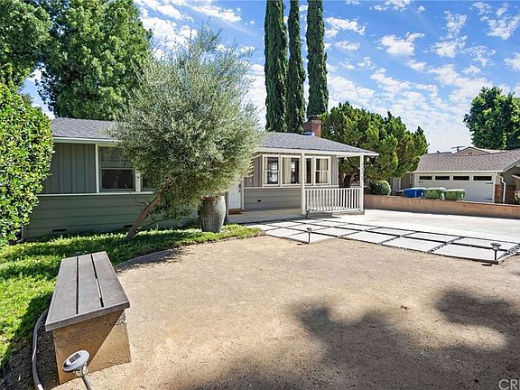 5th image of 22239 Avenue San Luis