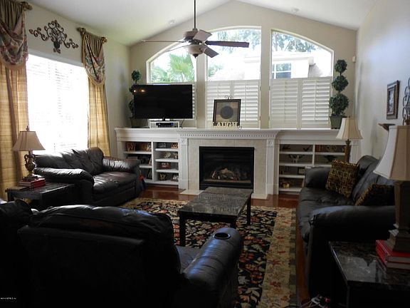 4th image of 1124 Dover Dr