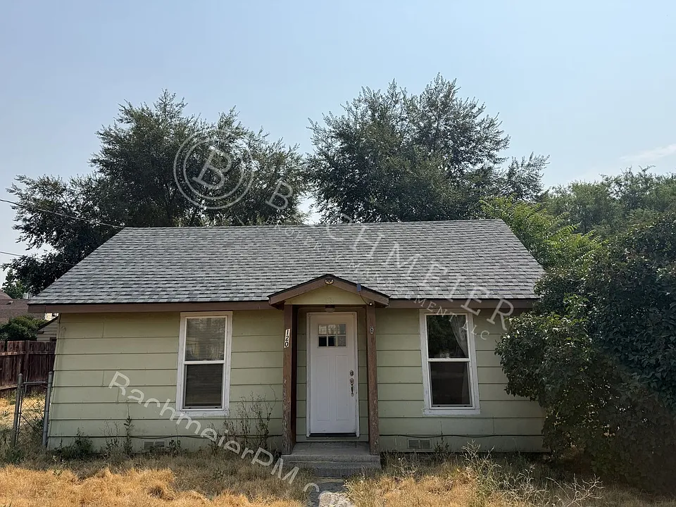120 SE 17th St
