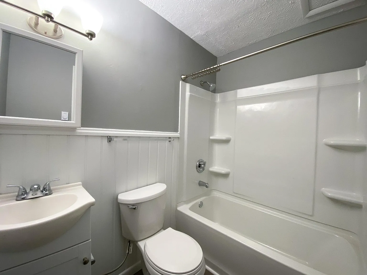 5322 E Seneca St — Photo 4