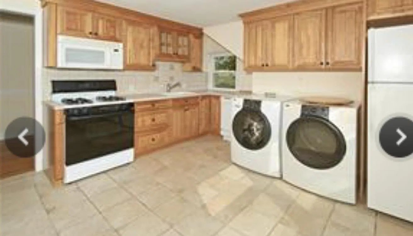 Dinsmore Pl, Harrison — Photo 1