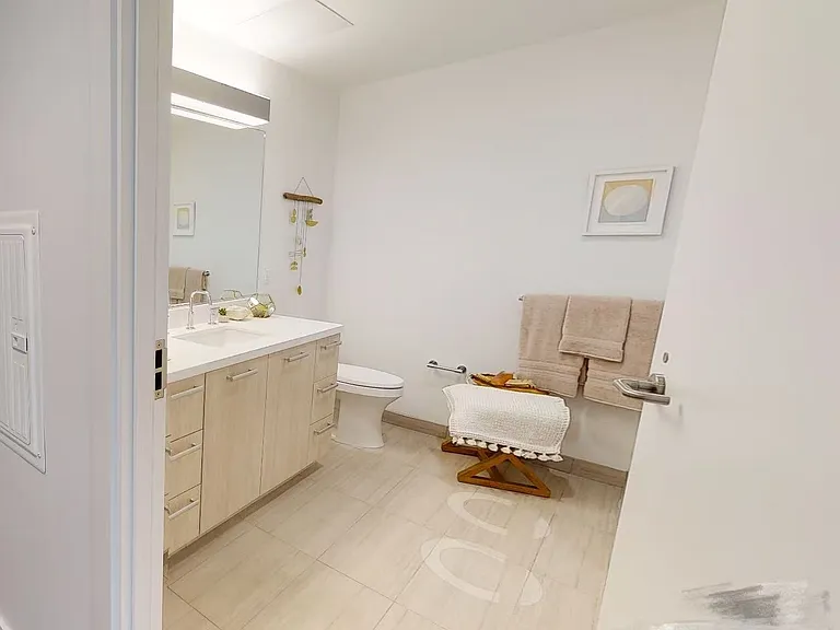 188 W Saint James St #10713 — Photo 8