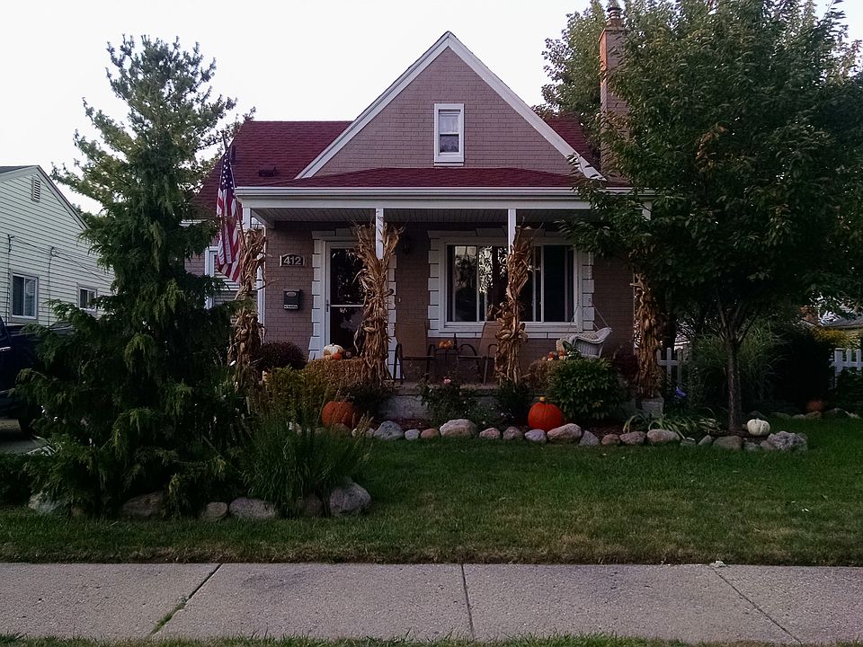 1st image of 412 W Hudson Ave