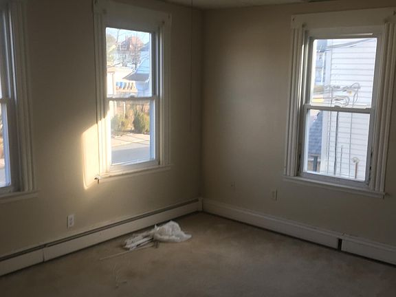 5th image of 132 Bissell St #4E