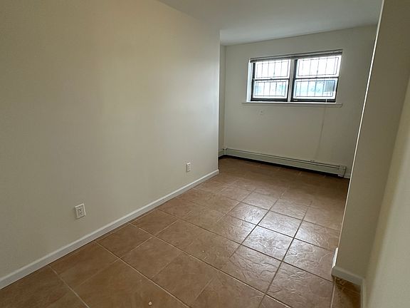 5th image of 312 126th St Fl 2