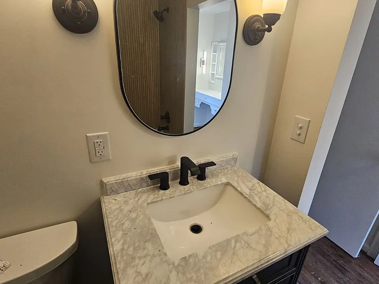 301 Bassett Rd — Photo 31