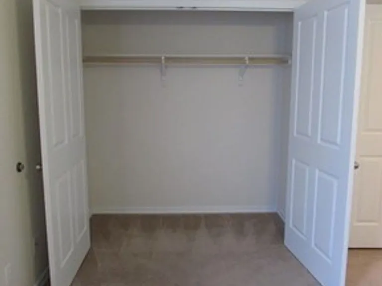 118 Andrews Dr — Photo 16