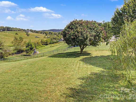 3rd image of 253 Tipton Hill Rd