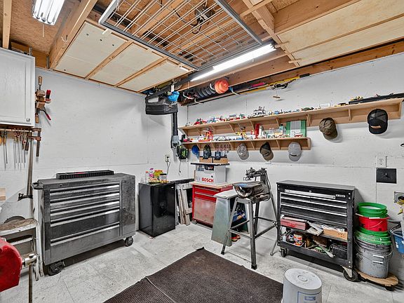 5th image of 1212 Dean St