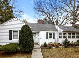 4 Hilton Ave, White Plains, NY 10604