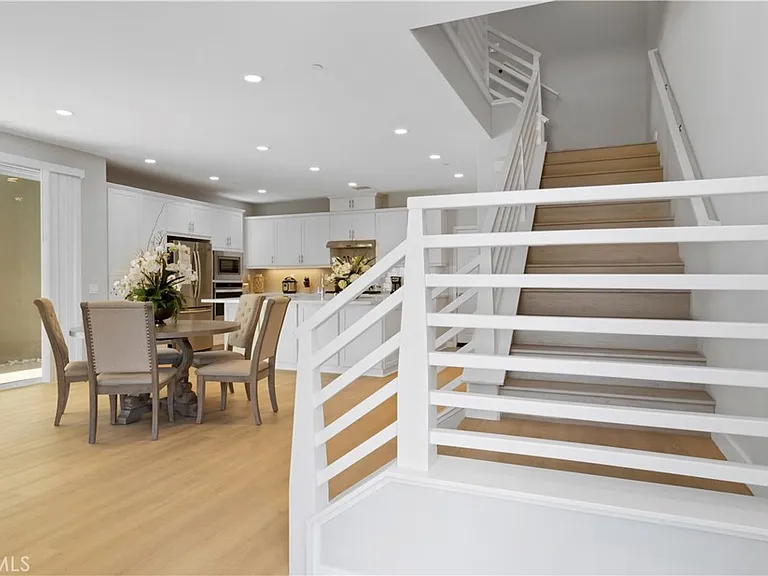 136 Modjeska — Photo 14