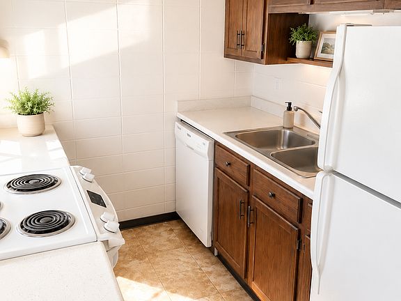 5th image of 517 Wicks Ln #5