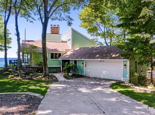18253 N Shore Rd, Spring Lake, MI 49456