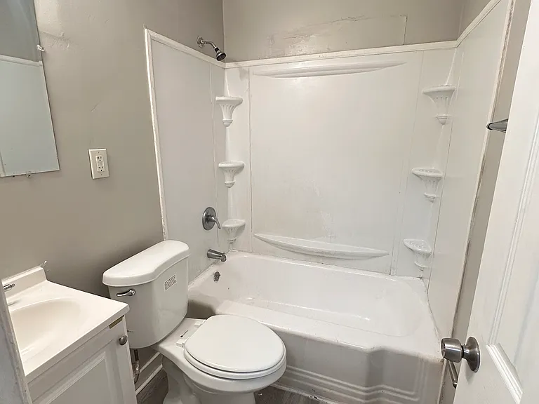 4141 Elliot Ave — Photo 6