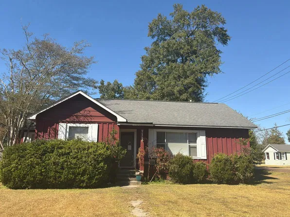 711 Bell Ave, Greenwood, MS 38930