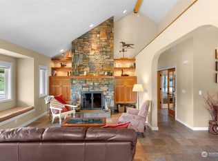 5 Wolfden Rd, Winthrop, WA 98862