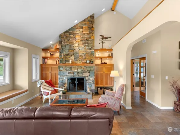 5 Wolfden Road, Winthrop, WA 98862