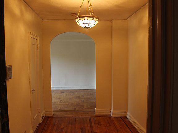 2nd image of 485 Gramatan Ave APT 2K