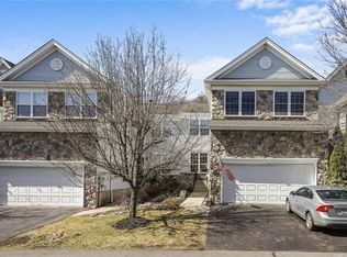 179 Woodlands Dr, Tuxedo Park, NY