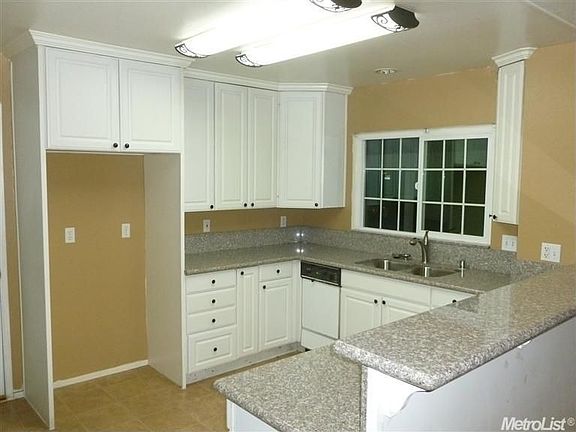 3rd image of 9132 Condesa Dr