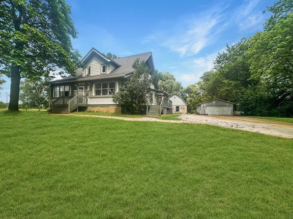 4874 Country Aire DRIVE, Cedarburg, WI 53012