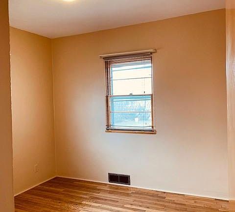 5th image of 109 Bickford Ln