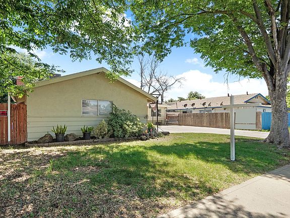 4th image of 310 Berrendo Ln