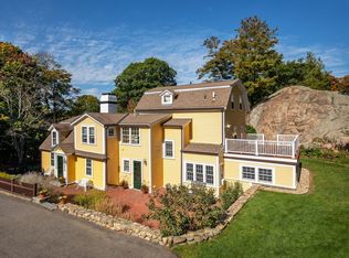 22 Sea St, Manchester, MA 01944